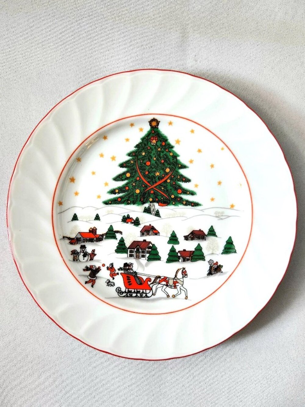 Kopin Christmas Pleasure Salad Dessert Plate | Christmas Ribbon & Sleigh